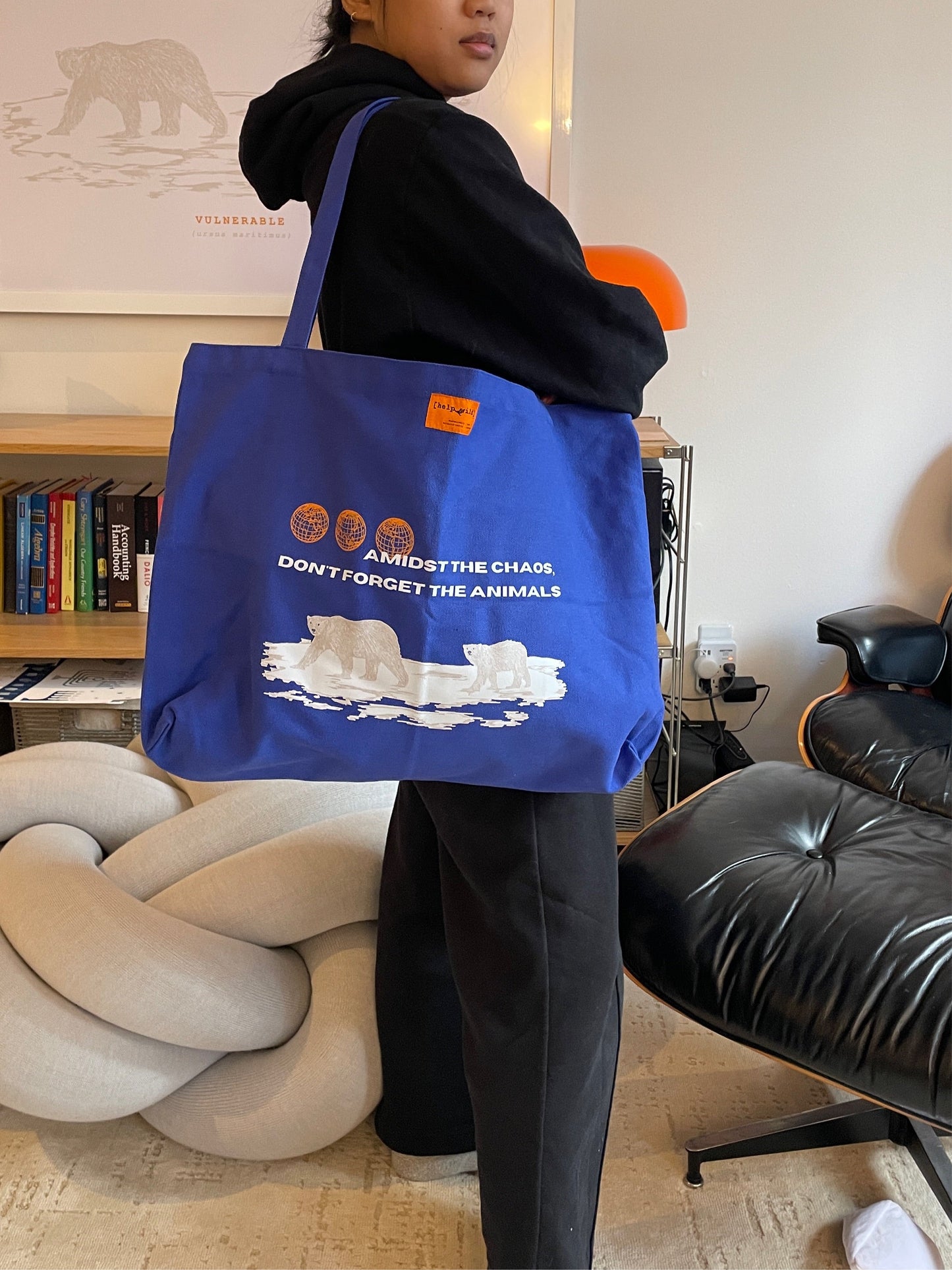 XL Tote Bag - Orangutan - Black